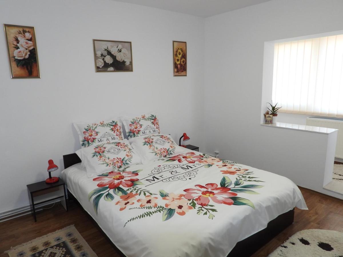 Simoliv Home โอโตเปนี ภายนอก รูปภาพ